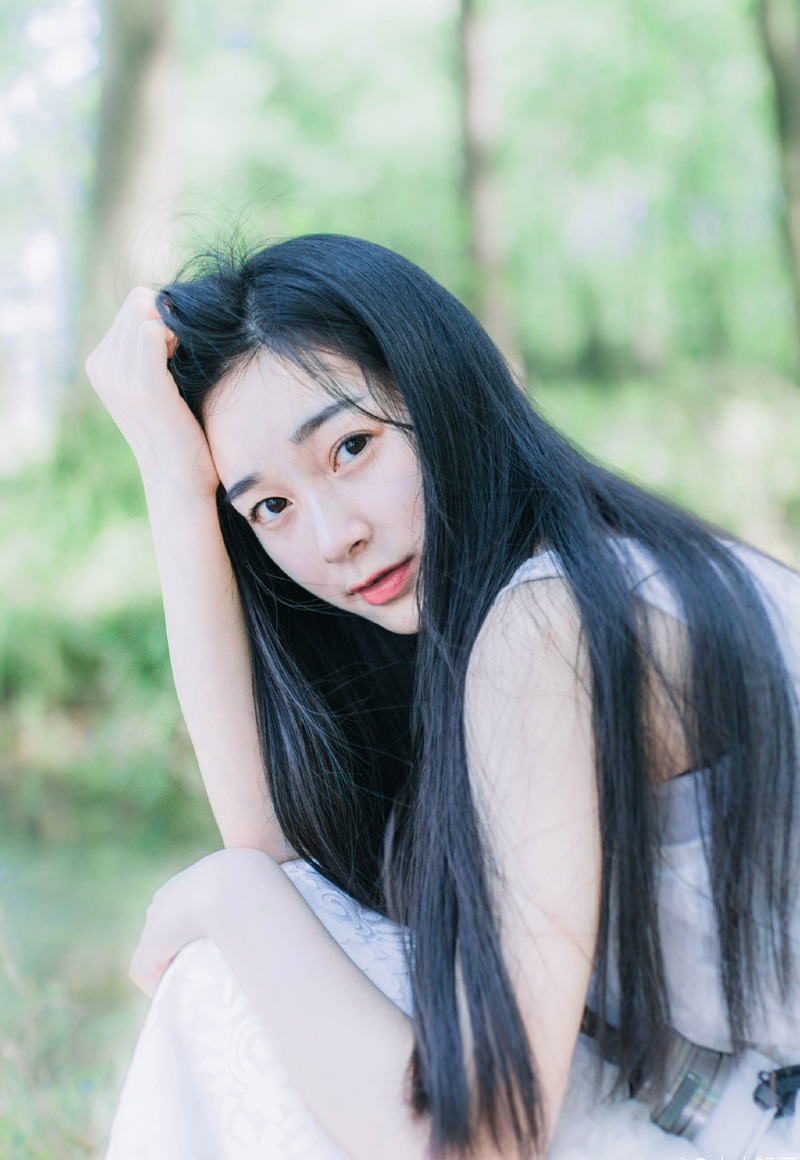魏延翻了翻白眼，能将这事情看的这么溜，你也不比他差多少。